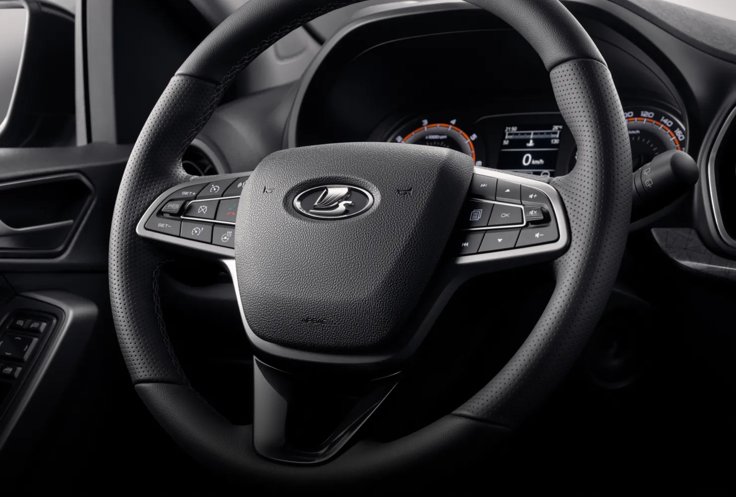 Мультируль LADA Iskra SW с клавишами мультимедиа, телефона и круиз-контроля
