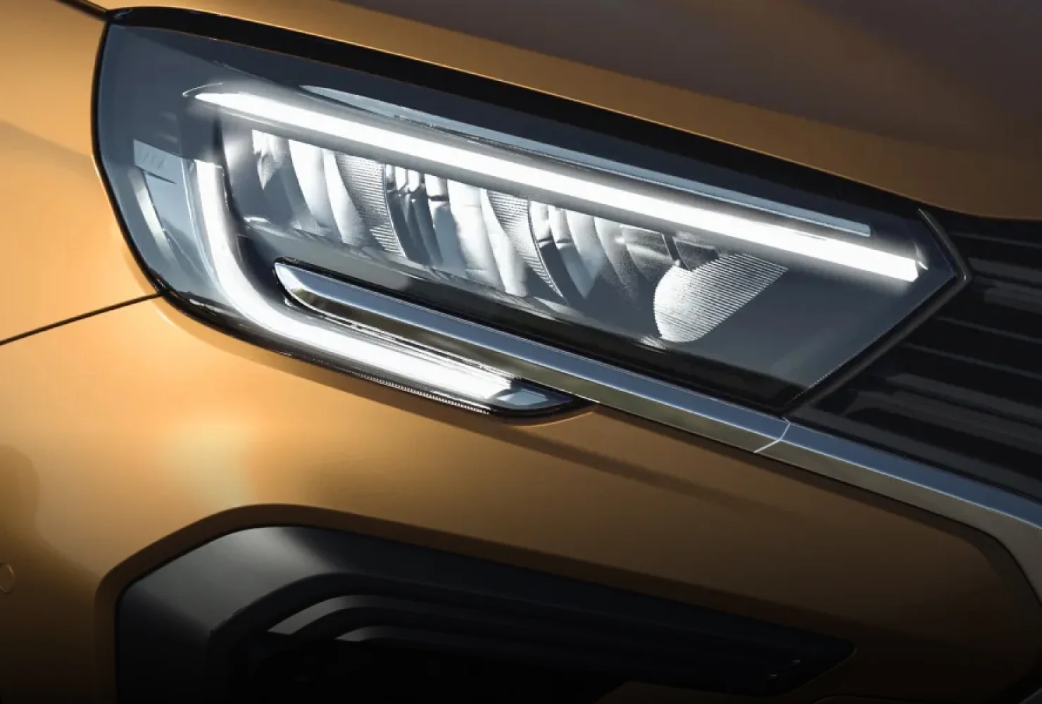 Светодиодная фара LADA Vesta SW Cross